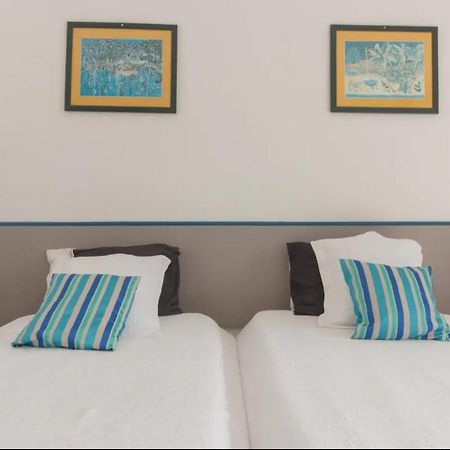Apartamento Un Pied-A-Terre Face A La Marina Le Marin Exterior foto