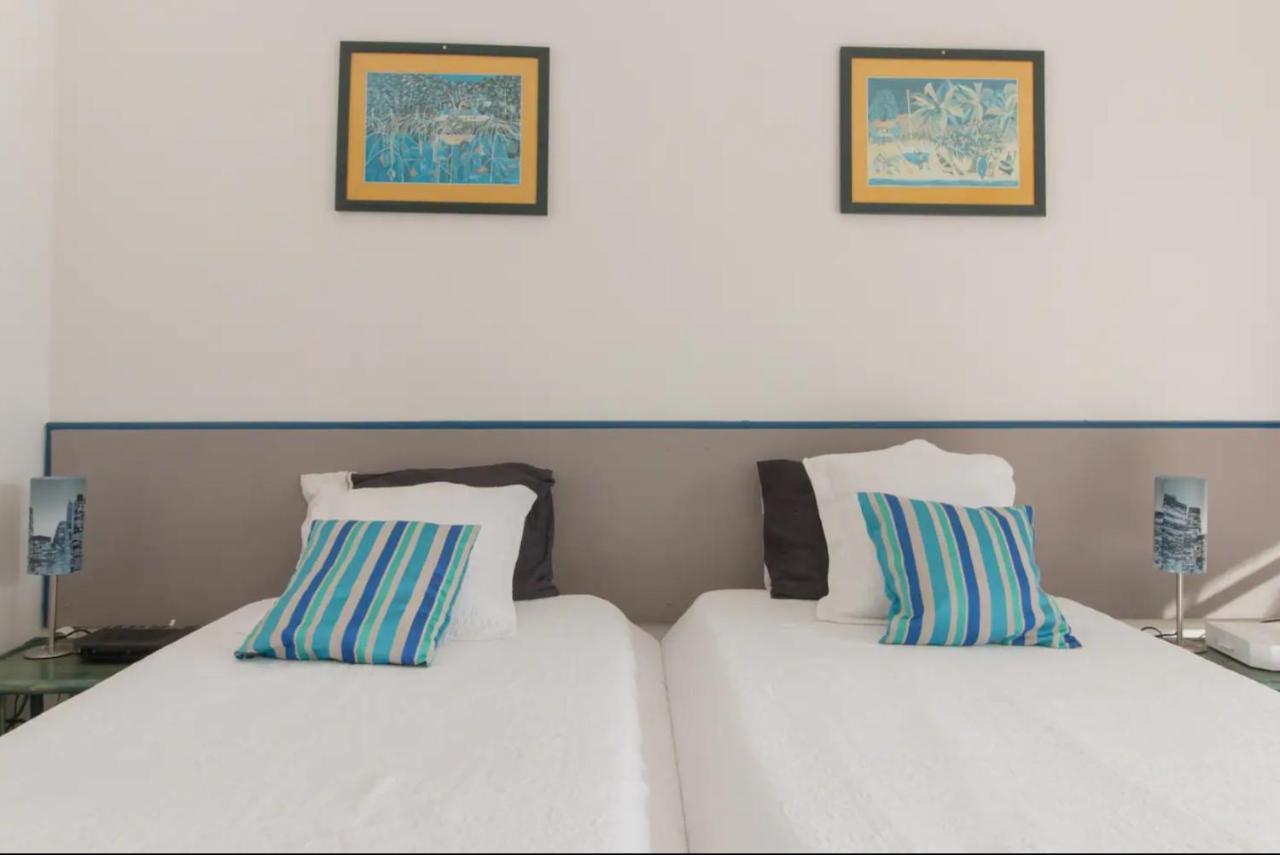 Apartamento Un Pied-A-Terre Face A La Marina Le Marin Exterior foto