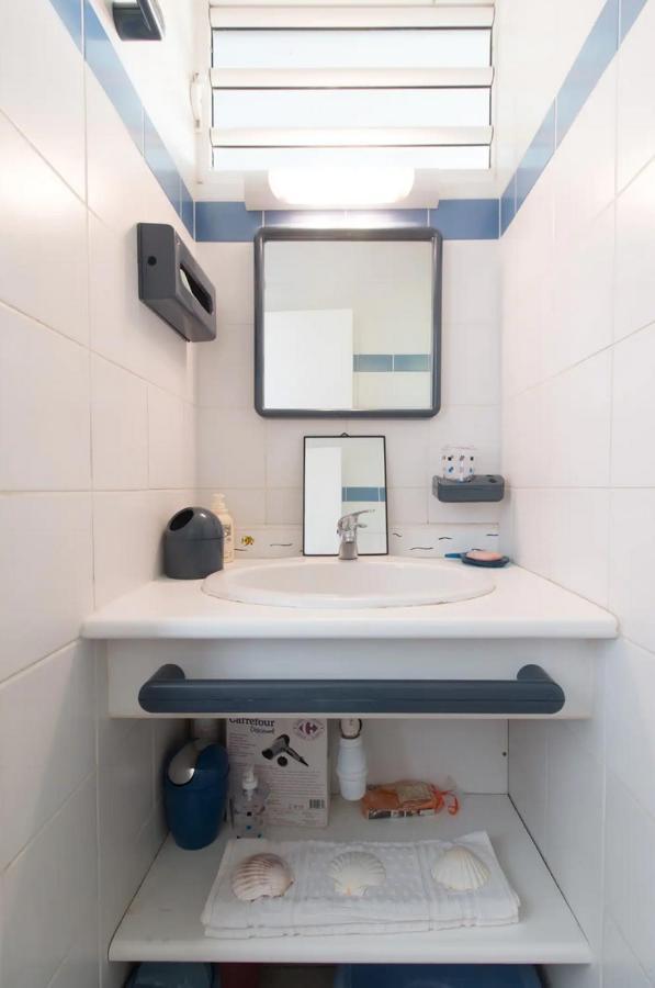 Apartamento Un Pied-A-Terre Face A La Marina Le Marin Exterior foto