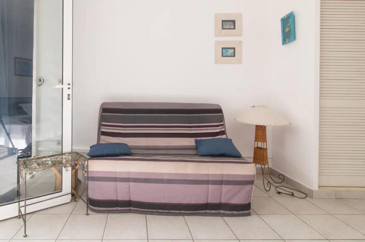Apartamento Un Pied-A-Terre Face A La Marina Le Marin Exterior foto